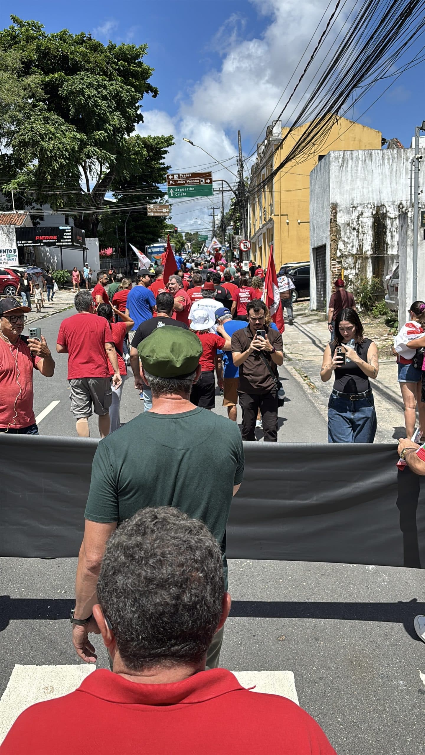 Em Ato Sindical unificado, SINTAB participa da Caminhada do Trabalhador e cobra o Fim da Escala 6×1